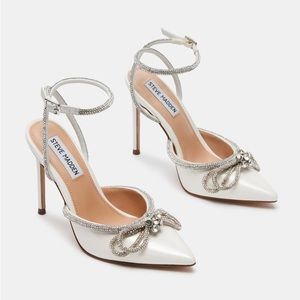 Steve Madden Viable Off White Pumps NWT